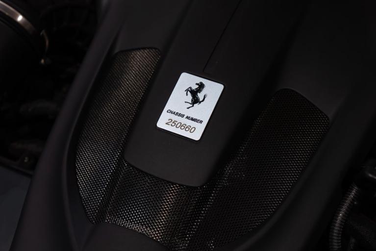 http://www.koenigseggchicago.com/galleria_images/158/158_p22_f.jpg