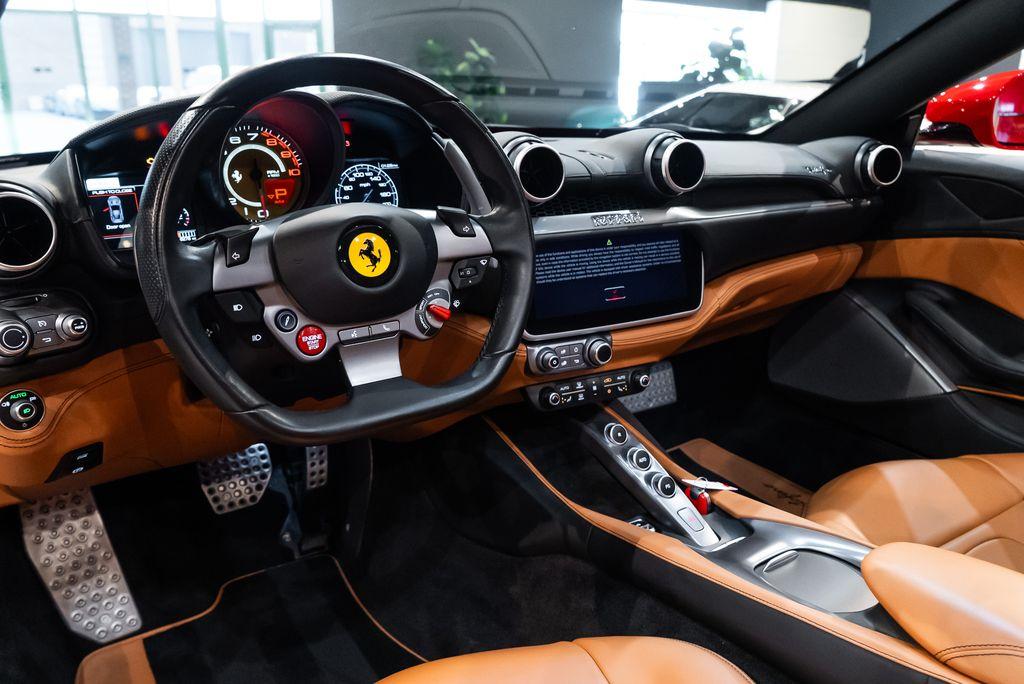 http://www.koenigseggchicago.com/galleria_images/158/158_p29_l.jpg