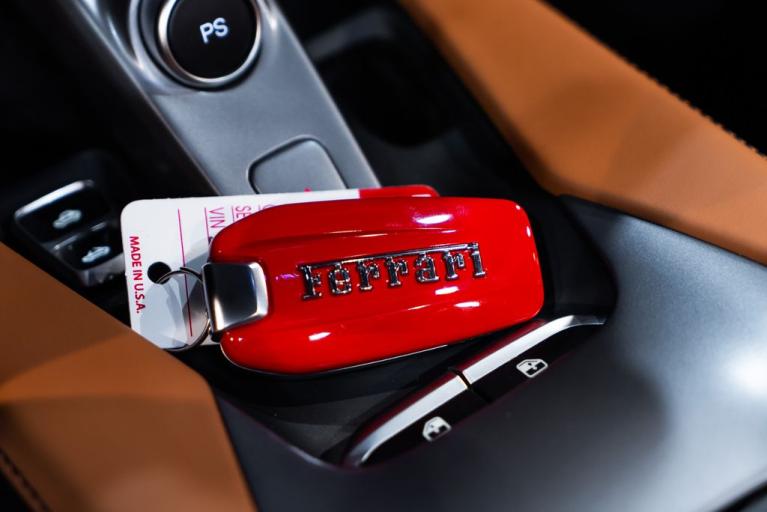 http://www.koenigseggchicago.com/galleria_images/158/158_p45_f.jpg