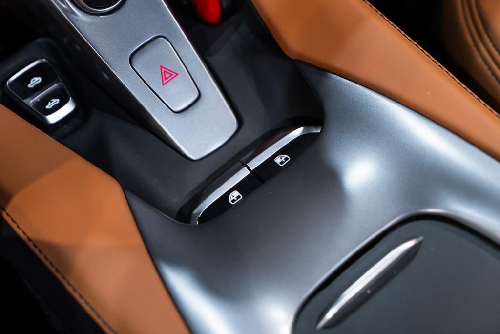 http://www.koenigseggchicago.com/galleria_images/158/158_p46_l.jpg