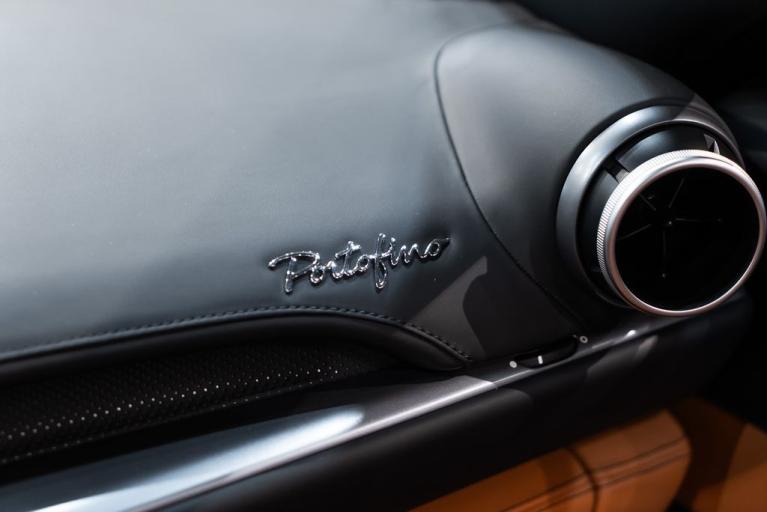 http://www.koenigseggchicago.com/galleria_images/158/158_p47_f.jpg