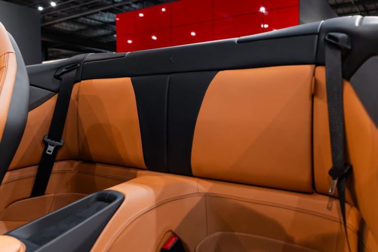 http://www.koenigseggchicago.com/galleria_images/158/158_p48_f.jpg