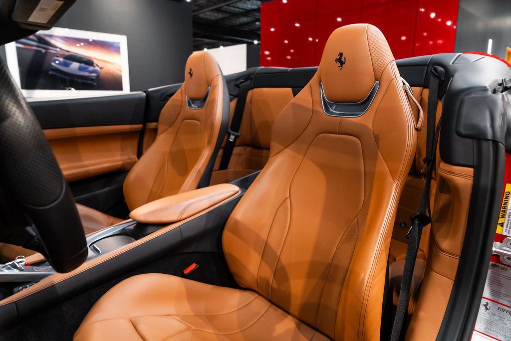 http://www.koenigseggchicago.com/galleria_images/158/158_p4_l.jpg