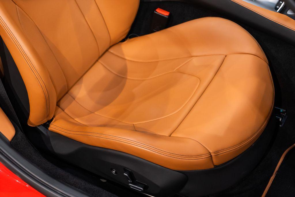 http://www.koenigseggchicago.com/galleria_images/158/158_p53_l.jpg