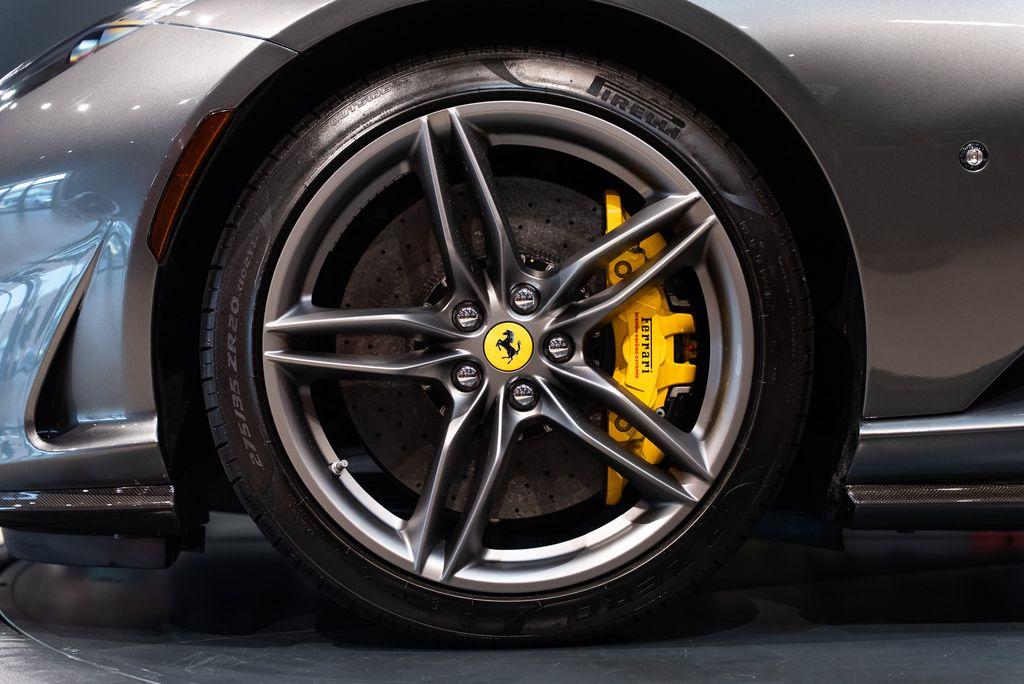 http://www.koenigseggchicago.com/galleria_images/159/159_p13_l.jpg