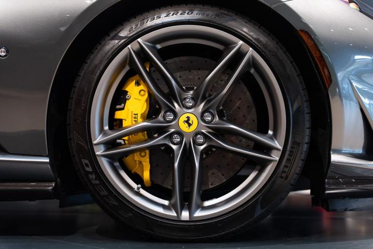 http://www.koenigseggchicago.com/galleria_images/159/159_p16_f.jpg