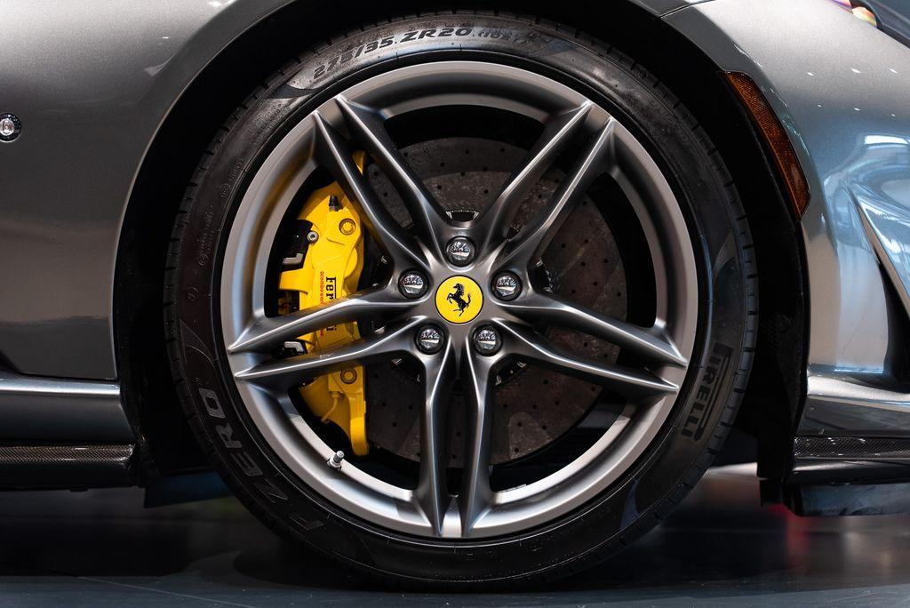 http://www.koenigseggchicago.com/galleria_images/159/159_p16_l.jpg