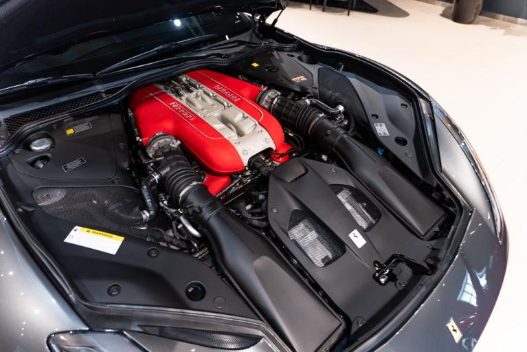 http://www.koenigseggchicago.com/galleria_images/159/159_p17_f.jpg