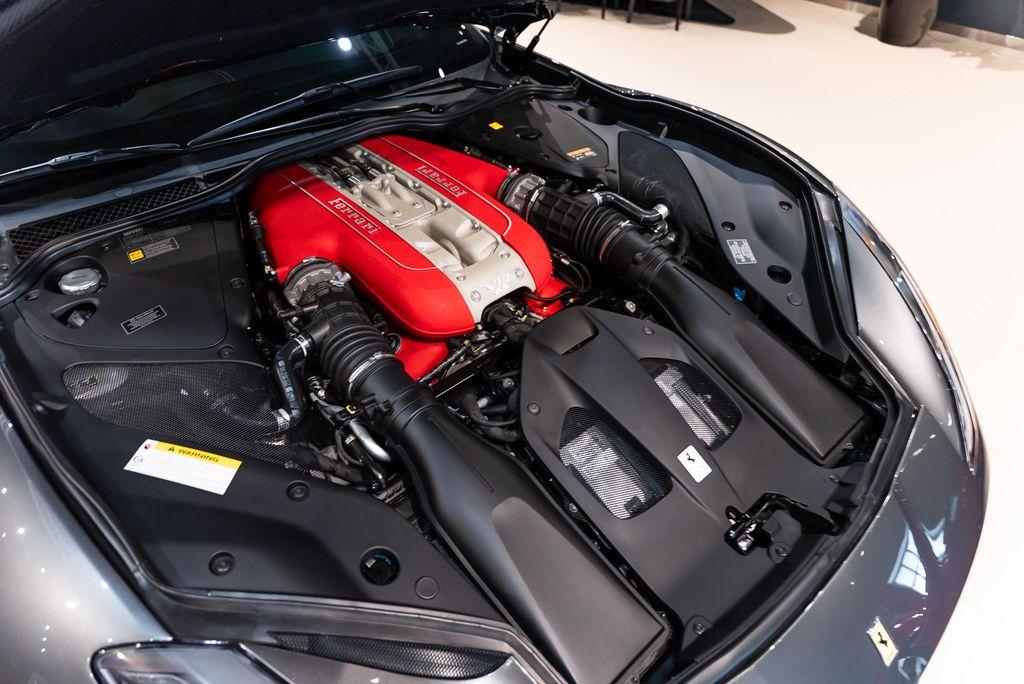 http://www.koenigseggchicago.com/galleria_images/159/159_p17_l.jpg