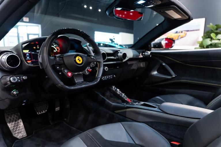 http://www.koenigseggchicago.com/galleria_images/159/159_p29_f.jpg