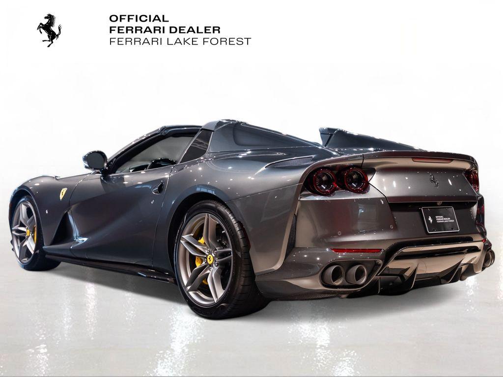 http://www.koenigseggchicago.com/galleria_images/159/159_p2_l.jpg