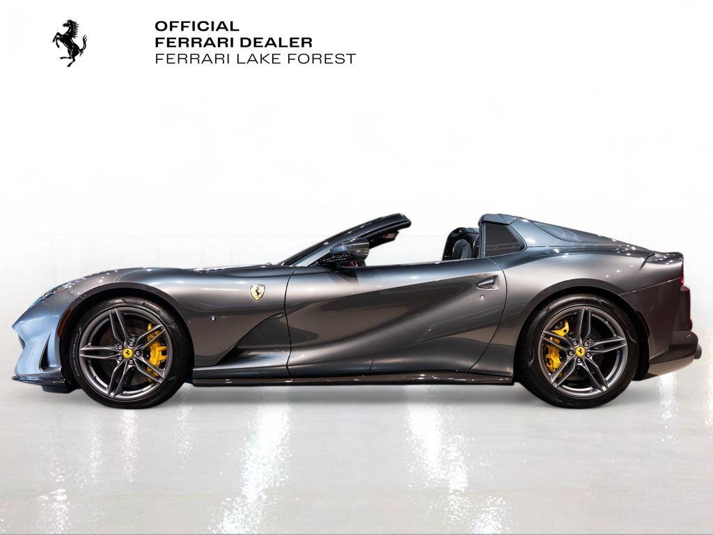 http://www.koenigseggchicago.com/galleria_images/159/159_p3_l.jpg