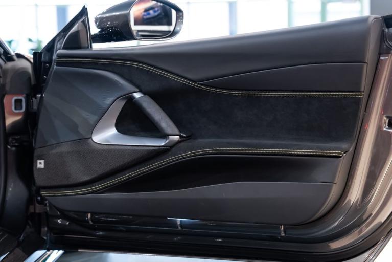 http://www.koenigseggchicago.com/galleria_images/159/159_p47_f.jpg