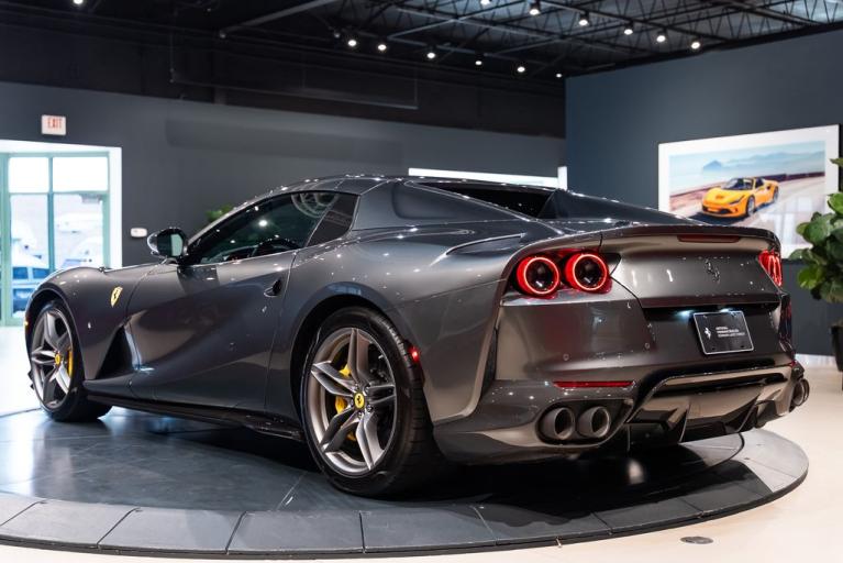http://www.koenigseggchicago.com/galleria_images/159/159_p49_f.jpg