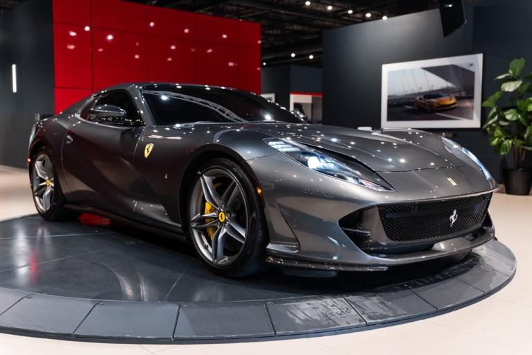 http://www.koenigseggchicago.com/galleria_images/159/159_p51_f.jpg