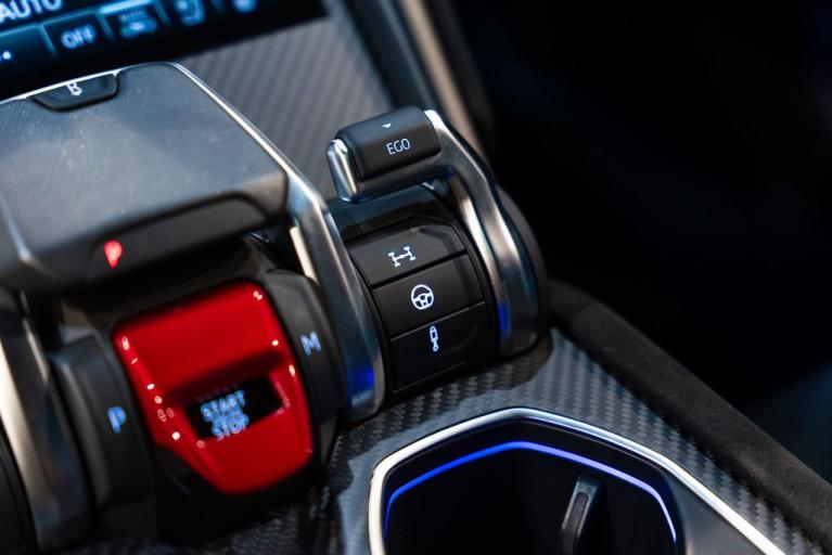 http://www.koenigseggchicago.com/galleria_images/160/160_p27_f.jpg