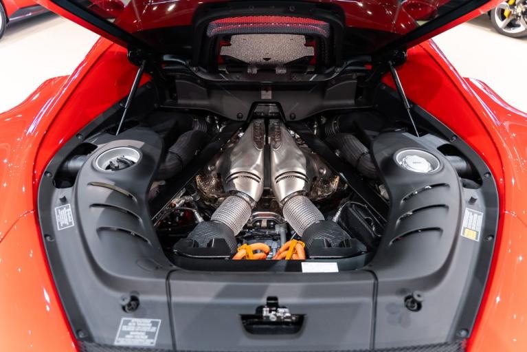 http://www.koenigseggchicago.com/galleria_images/161/161_p18_f.jpg