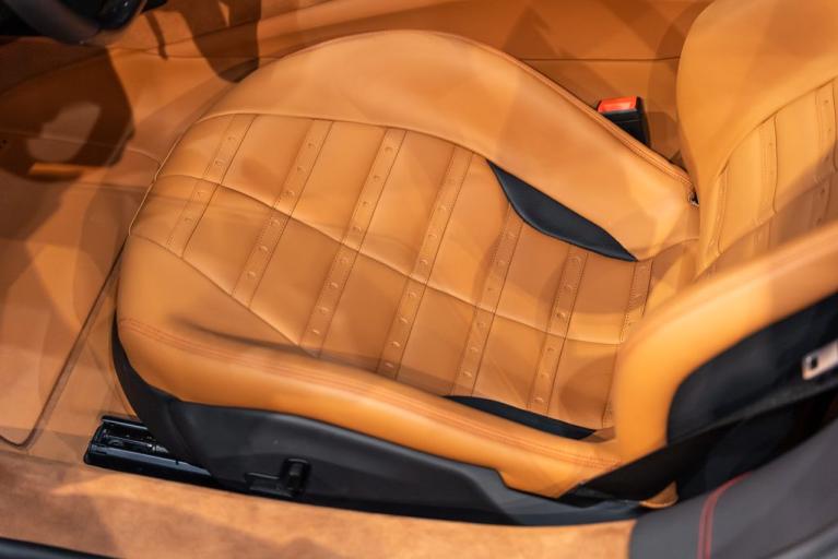 http://www.koenigseggchicago.com/galleria_images/161/161_p25_f.jpg