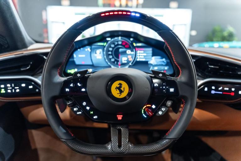 http://www.koenigseggchicago.com/galleria_images/161/161_p5_f.jpg