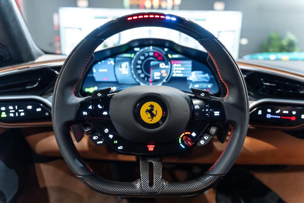 http://www.koenigseggchicago.com/galleria_images/161/161_p5_l.jpg