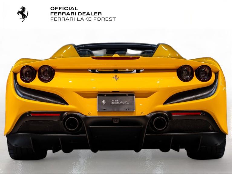 http://www.koenigseggchicago.com/galleria_images/162/162_p11_f.jpg