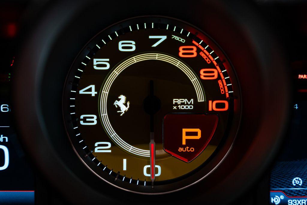 http://www.koenigseggchicago.com/galleria_images/162/162_p29_l.jpg