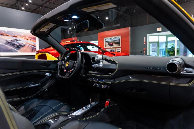 http://www.koenigseggchicago.com/galleria_images/162/162_p41_f.jpg