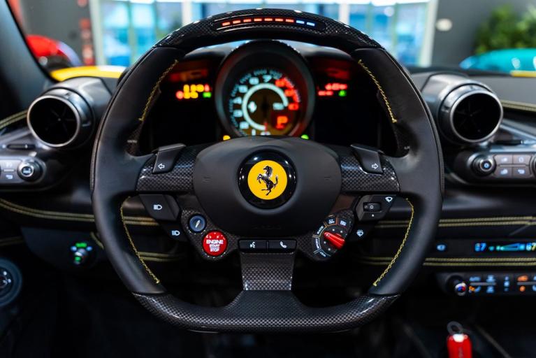http://www.koenigseggchicago.com/galleria_images/162/162_p5_f.jpg
