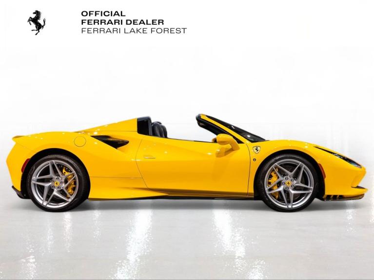 http://www.koenigseggchicago.com/galleria_images/162/162_p9_f.jpg