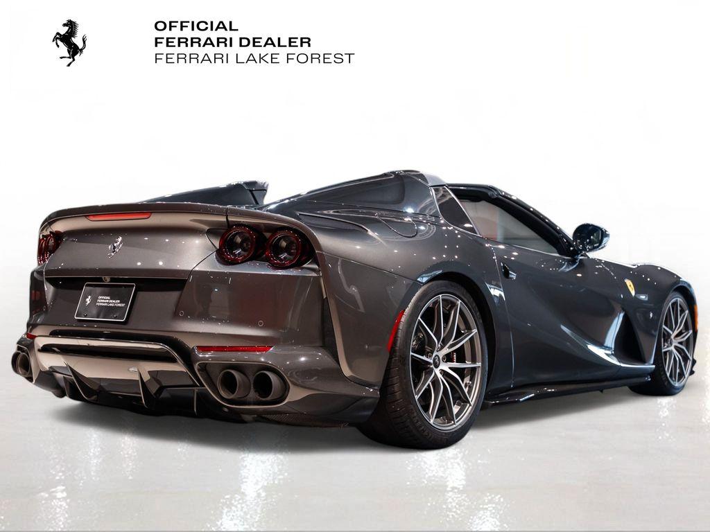 http://www.koenigseggchicago.com/galleria_images/163/163_p10_l.jpg