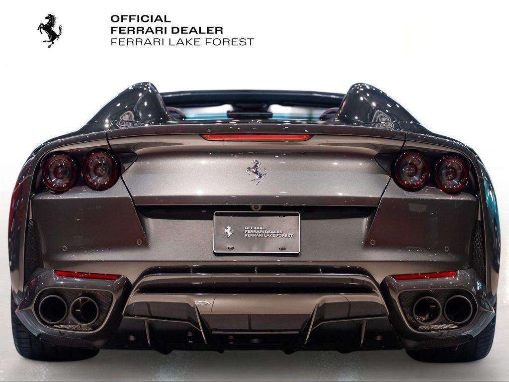 http://www.koenigseggchicago.com/galleria_images/163/163_p11_l.jpg
