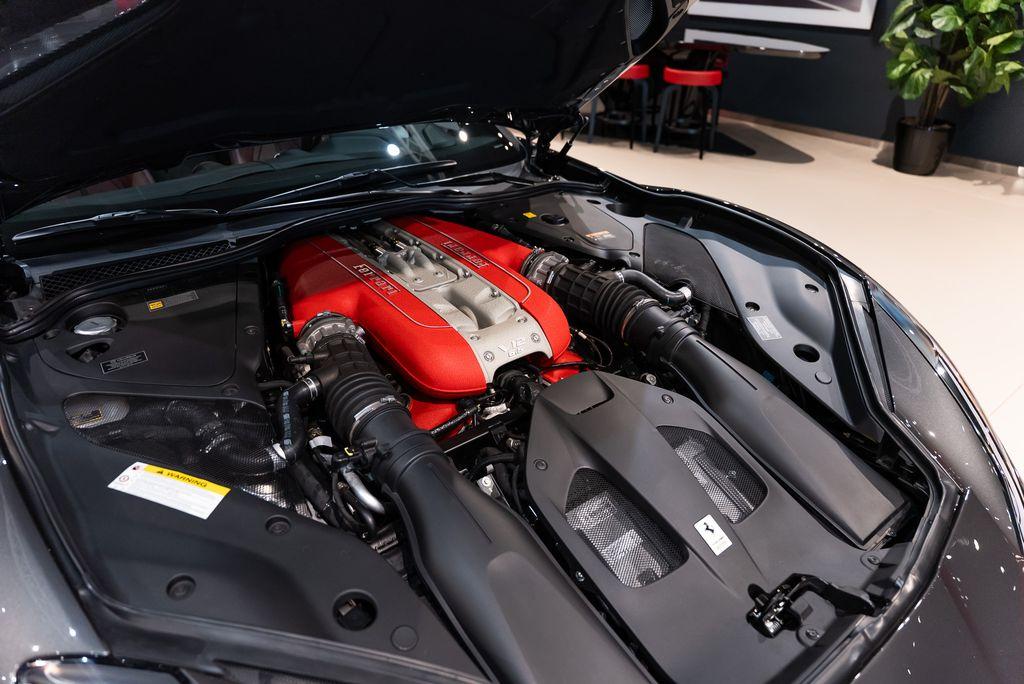 http://www.koenigseggchicago.com/galleria_images/163/163_p17_l.jpg