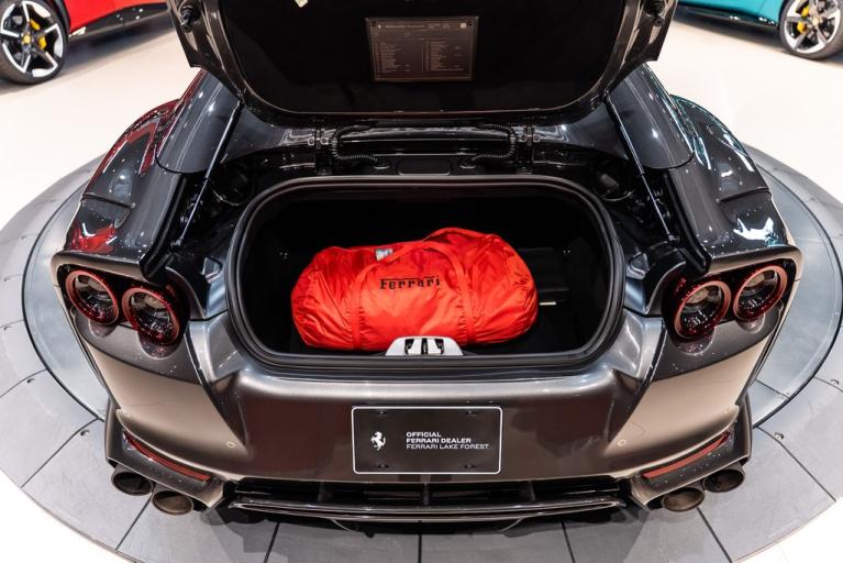 http://www.koenigseggchicago.com/galleria_images/163/163_p22_f.jpg