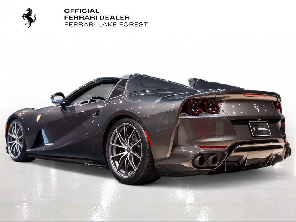 http://www.koenigseggchicago.com/galleria_images/163/163_p2_l.jpg