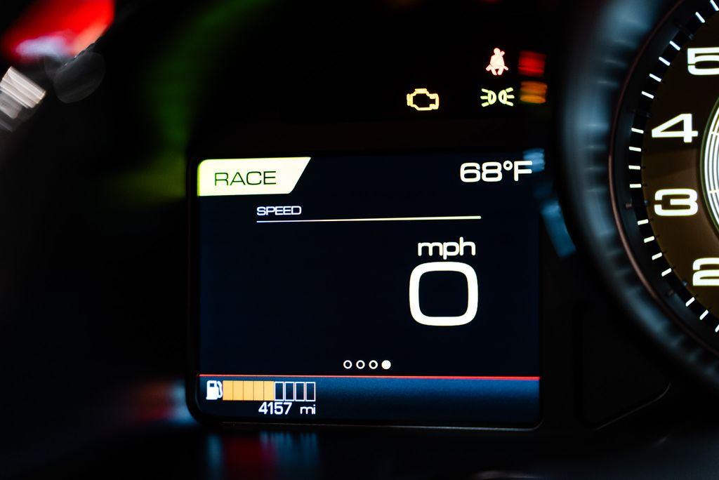 http://www.koenigseggchicago.com/galleria_images/163/163_p34_l.jpg