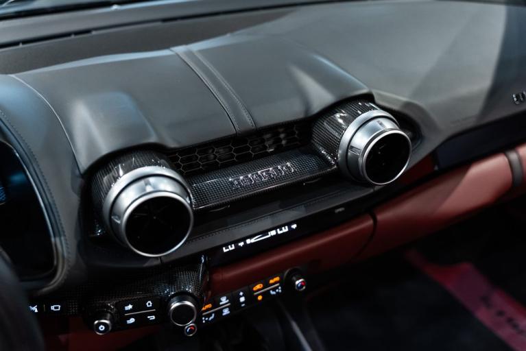 http://www.koenigseggchicago.com/galleria_images/163/163_p38_f.jpg