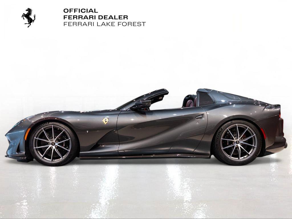 http://www.koenigseggchicago.com/galleria_images/163/163_p3_l.jpg
