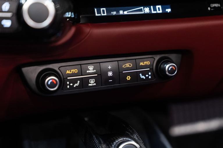 http://www.koenigseggchicago.com/galleria_images/163/163_p42_f.jpg