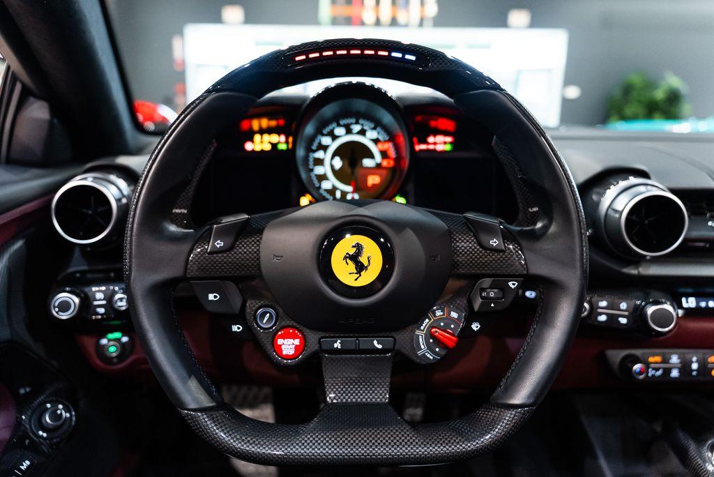 http://www.koenigseggchicago.com/galleria_images/163/163_p5_l.jpg