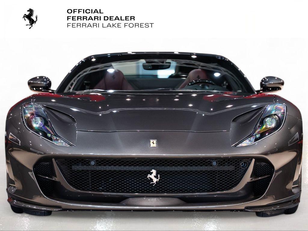 http://www.koenigseggchicago.com/galleria_images/163/163_p7_l.jpg