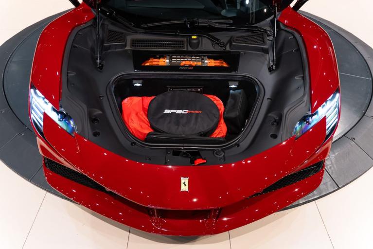http://www.koenigseggchicago.com/galleria_images/164/164_p17_f.jpg