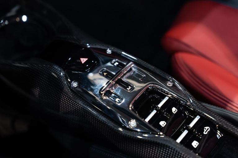 http://www.koenigseggchicago.com/galleria_images/164/164_p38_f.jpg