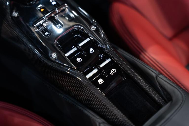 http://www.koenigseggchicago.com/galleria_images/164/164_p39_f.jpg