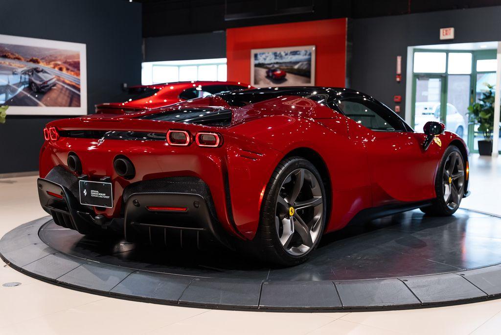 http://www.koenigseggchicago.com/galleria_images/164/164_p48_l.jpg