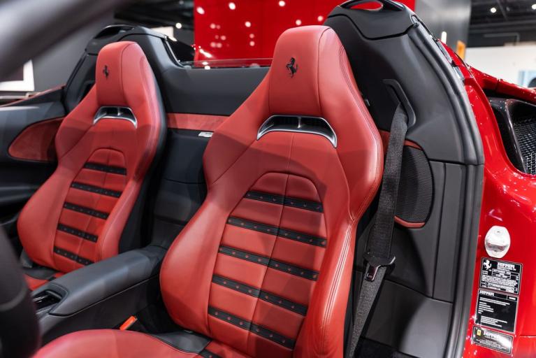 http://www.koenigseggchicago.com/galleria_images/164/164_p4_f.jpg