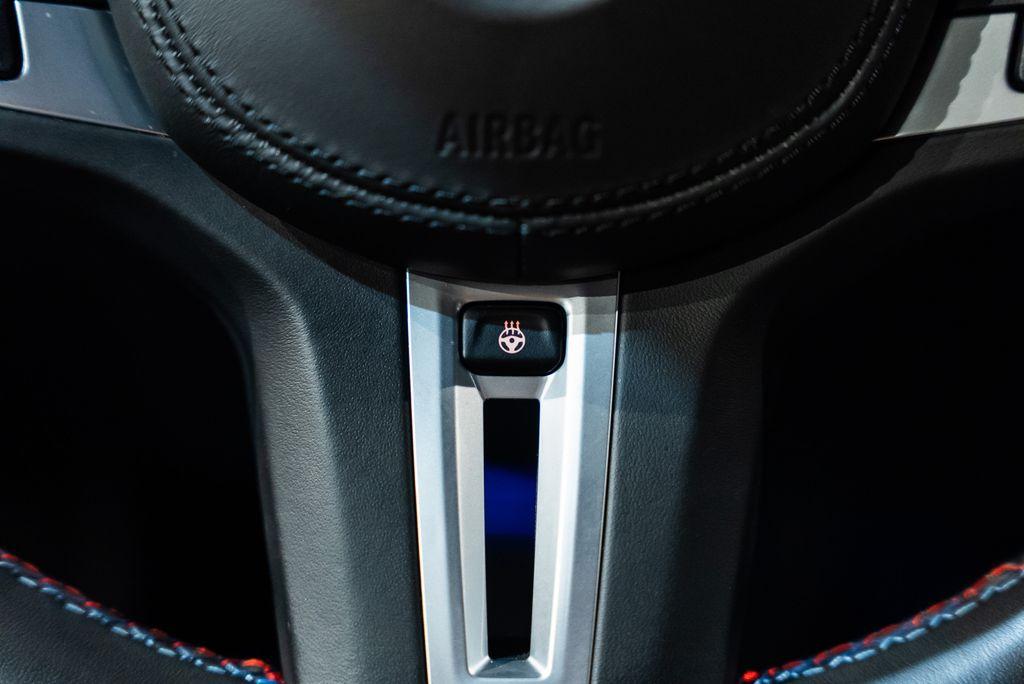 http://www.koenigseggchicago.com/galleria_images/165/165_p28_l.jpg