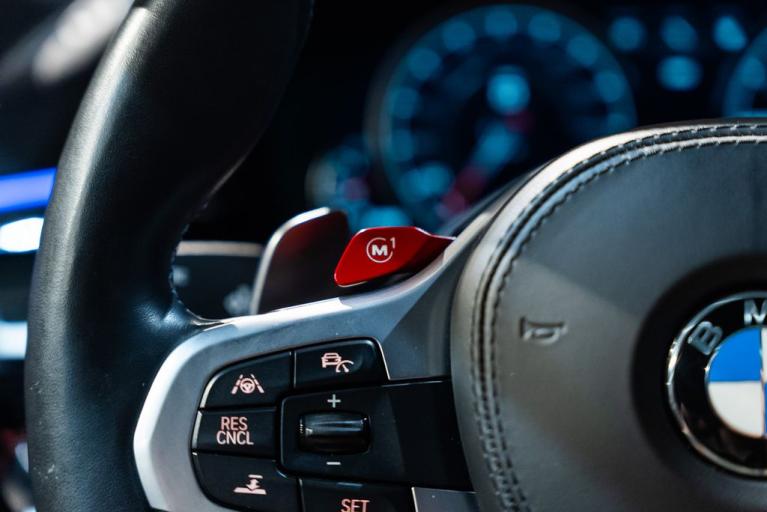 http://www.koenigseggchicago.com/galleria_images/165/165_p30_f.jpg