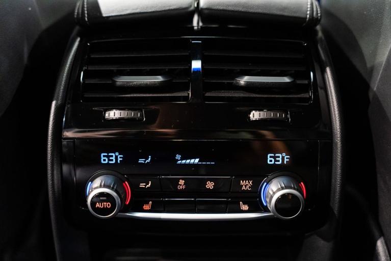 http://www.koenigseggchicago.com/galleria_images/165/165_p47_f.jpg