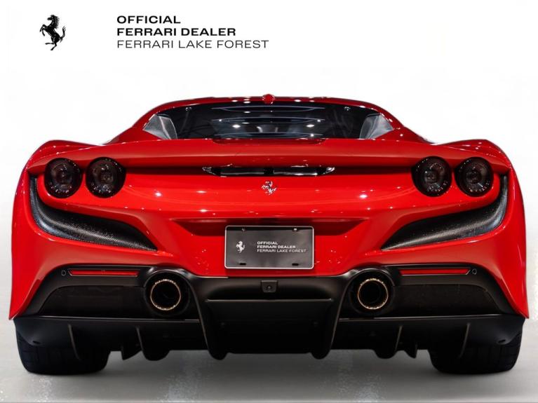 http://www.koenigseggchicago.com/galleria_images/166/166_p11_f.jpg