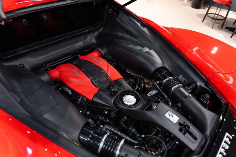 http://www.koenigseggchicago.com/galleria_images/166/166_p17_f.jpg